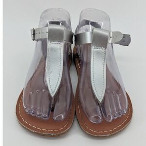 SaltWater Sandals by Hoy Shoe Co Silver Metallic Leather T-Strap Sandals Size 5.